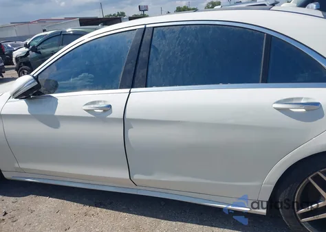 2016 Mercedes-Benz S 550 4Matic z USA, uszkodzony, nr VIN WDDUG8FBXGA210765